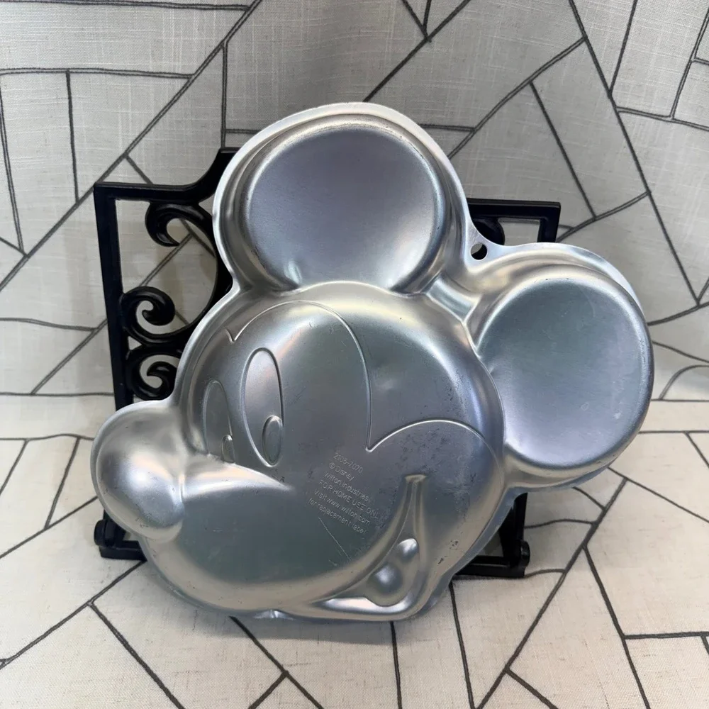 Wilton Mickey Mouse Cake Pan 13
